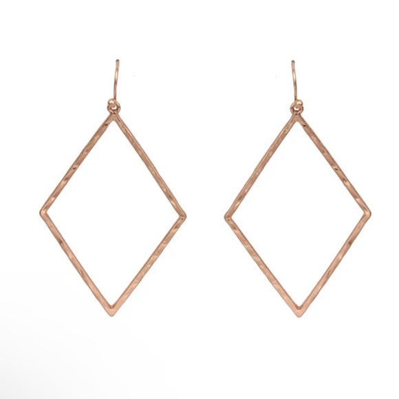 Rose Gold tone 2” diamond shaped metal hammered dangle drop earrings - Picture 2 of 2